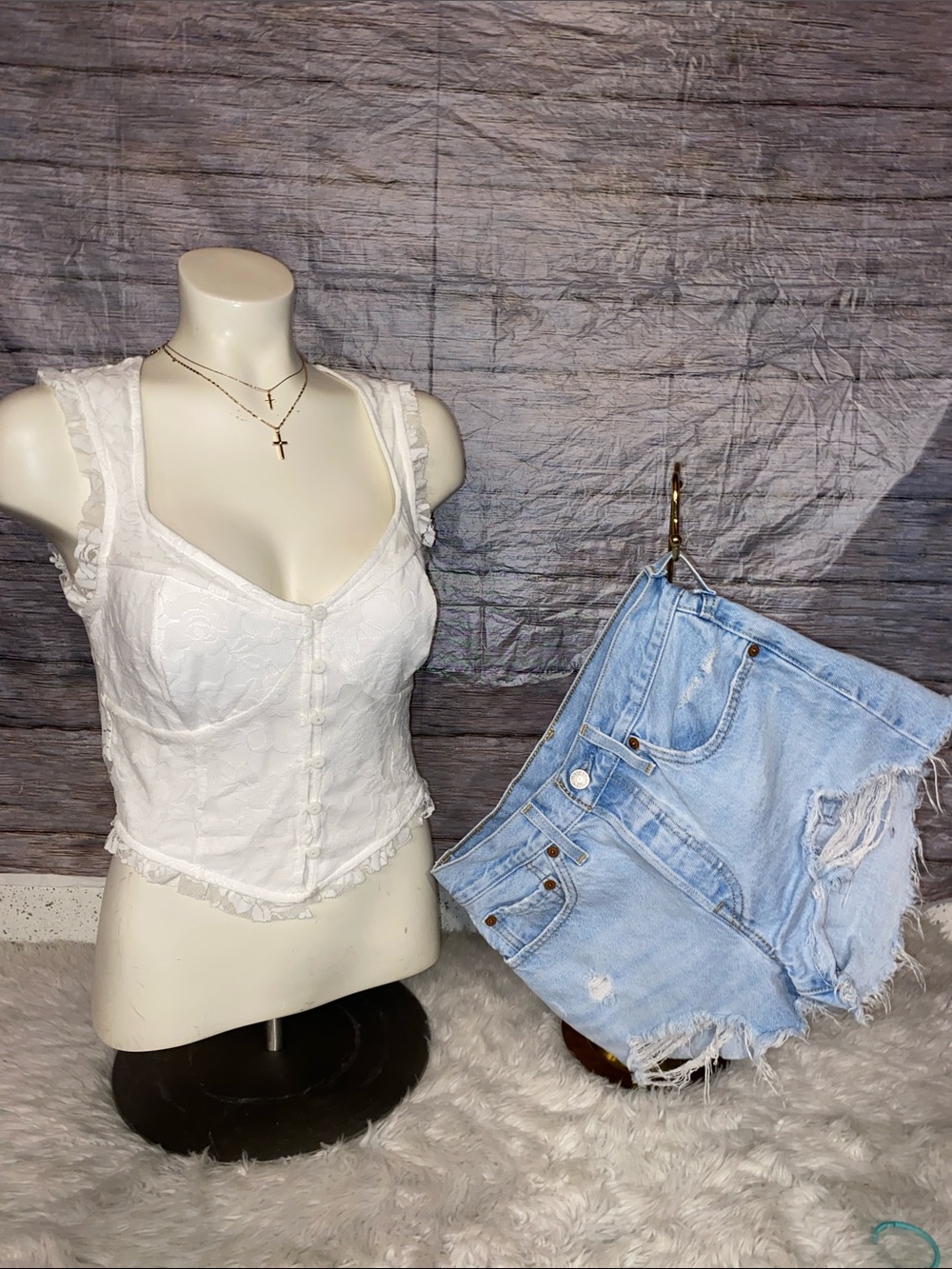 Lulu's White Lace Button-Front Tank Top Vest